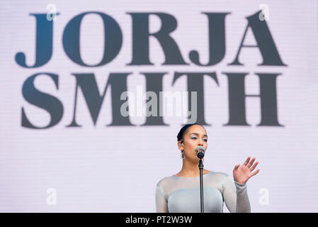 MADRID - SEP 8 : Jorja Smith (rhythm and blues singer) se produit en concert à Dcode Music Festival le 8 septembre 2018 à Madrid, Espagne. Banque D'Images