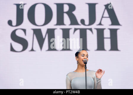 MADRID - SEP 8 : Jorja Smith (rhythm and blues singer) se produit en concert à Dcode Music Festival le 8 septembre 2018 à Madrid, Espagne. Banque D'Images