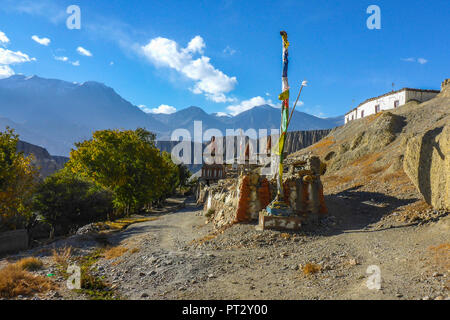 Le Népal, l'Himalaya, Mustang, Circuit de l'Annapurna, Upper Mustang Trek, Kali Gandaki, Tangye, Chorten, Banque D'Images