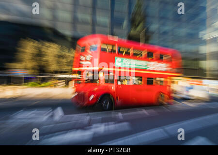 L'Angleterre, Londres, Red Double Decker Bus Routemaster Banque D'Images
