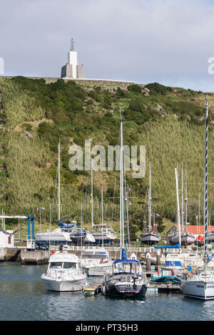 Marina de Praia da Vitória sur l'île de Terceira aux Açores Banque D'Images