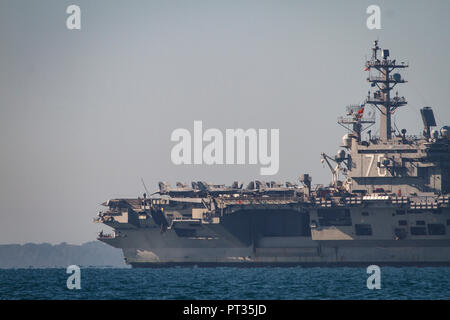 USS Ronald Reagan dans la baie de Moreton Banque D'Images