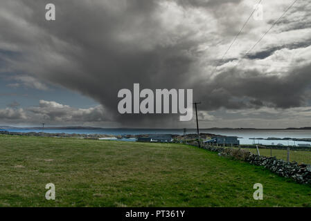 L'Irlande, le Connemara, l'île Inishboffin, Inis Bo Finne (île de la vache blanche) se trouve à 11 kilomètres au large de la côte de Galway. L'île est 5.7km par 4km. Banque D'Images