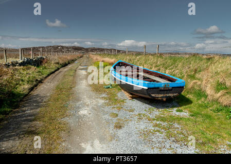 Vieux port de pêche se vanter - IRLANDE, Connemara, l'île Inishboffin, Inis Bo Finne (île de la vache blanche) se trouve à 11 kilomètres au large de la côte de Galway. Banque D'Images