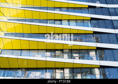 Riverbank House building abstract. Upper Thames Street. Londres, Angleterre Banque D'Images