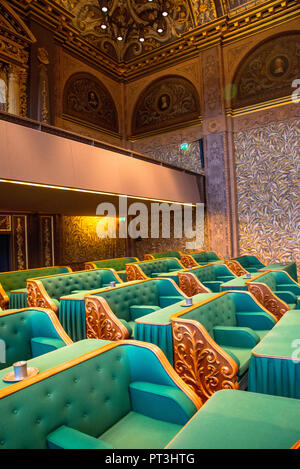 Chaises vertes en première chambre du parlement néerlandais à La Haye, Hollande Banque D'Images