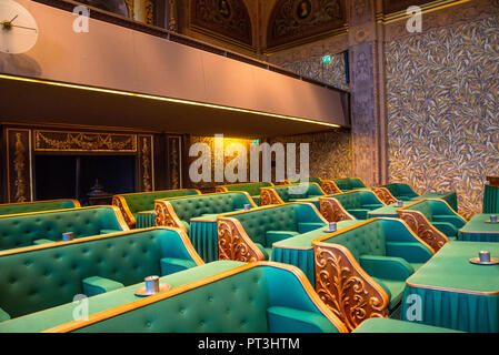 Chaises vertes en première chambre du parlement néerlandais à La Haye, Hollande Banque D'Images