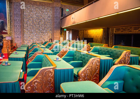 Chaises vertes en première chambre du parlement néerlandais à La Haye, Hollande Banque D'Images