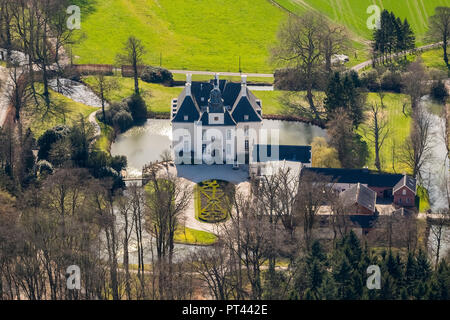 Gartrop Castle est un château à douves dans Hünxer Gartrop district -Bühl, Hünxe, Ruhr, Rhénanie du Nord-Westphalie, Allemagne Banque D'Images