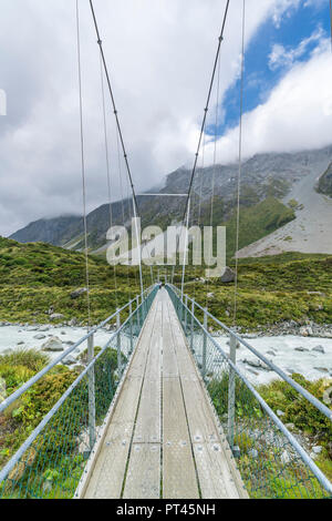 Au cours de la promenade de la rivière Hooker, Hooker Valley, Parc National du Mont Cook, district de Mackenzie, région de Canterbury, île du Sud, Nouvelle-Zélande, Banque D'Images