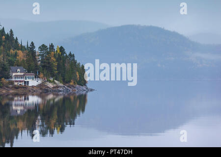 Canada, Québec, région du Saguenay-Lac Saint-Jean, Fjord du Saguenay, Québec (Charlesbourg), vue sur le fjord Banque D'Images