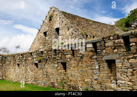 Pérou - Choquequirao ruines perdues (mini - Machu Picchu), à distance, les spectaculaires ruines Incas près de Cuzco Banque D'Images