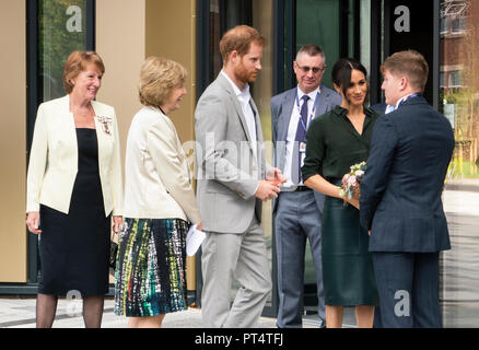 Bognor Regis, West Sussex / UK - 3 octobre 2018 : Leurs Altesses Royales le duc et la duchesse d'ouvrir l'Université de Sussex (Chichester) Tech Park. Banque D'Images