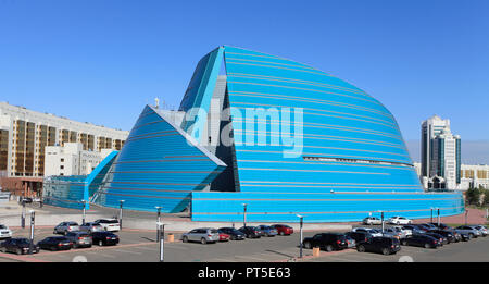 Kazakhstan, Astana, Concert Hall, Central Banque D'Images