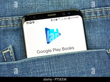 Montréal, Canada - 4 octobre 2018 : Google Play Books app sur s8 écran. Google Play Books est un service de distribution numérique de livres électroniques. Banque D'Images