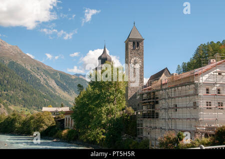 Susch (ou SUS) Zernez, commune française située dans le département de l'Inn, dans le canton suisse des Grisons. Autorisation modèle disponible Banque D'Images