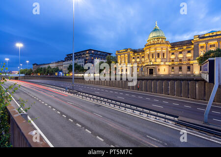 Coucher de soleil à Glasgow Mitchell Library bibliothèque publique dans Glasgow Scotland UK Banque D'Images