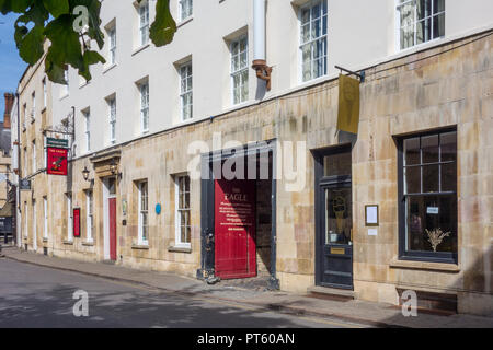 L'aigle, pub historique sur Bene't Street, Cambridge, UK. La brasserie Greene King Banque D'Images