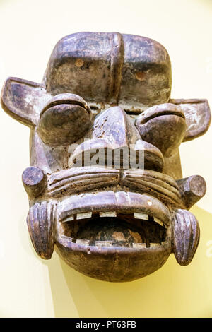 Saint-Pétersbourg Floride, Musée des Beaux-Arts, intérieur intérieur, masque Dan-Ngere Liberia 20th Century Wood African,FL180731130 Banque D'Images