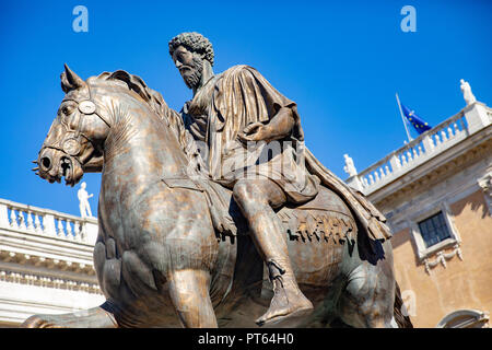 Statue en bronze de l'empereur romain Marc Aurèle au Capitole, Rome, Italie Banque D'Images