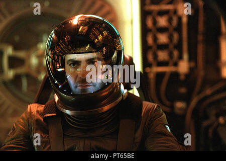 Titre original : Solaris. Titre en anglais : Solaris. Année : 2002. Réalisateur : STEVEN SODERBERGH. Stars : GEORGE CLOONEY. Crédit : 20TH CENTURY FOX / Album Banque D'Images