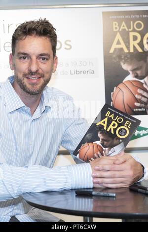 Pau Gasol fait la promotion de son nouveau livre "sous la Hoop' de Madrid comprend : Pau Gasol Où : Madrid, Espagne Quand : 05 septembre 2018 Credit : Oscar Gonzalez/WENN.com Banque D'Images
