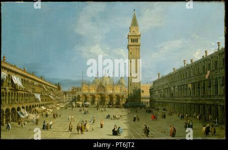 Piazza San Marco. Artiste : Canaletto (Giovanni Antonio Canal), Italien (1697-1768) Venise Venise. Dimensions : 27 x 44 1/4 in. (68,6 x 112,4 cm). Date : fin des années 1720. Voir le plus célèbre peintre de la dix-huitième siècle, Venise Canaletto a été particulièrement populaire auprès des visiteurs britanniques de la ville. Ce frais et merveilleusement préservés toile montre la Piazza San Marco. Les fenêtres de la tour sont moins nombreux que dans la réalité, et les mâts se dressent sont trop grands, mais autrement a pris quelques libertés avec Canaletto la topographie. Musée : Metropolitan Museum of Art, New York, USA. Banque D'Images