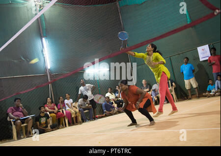 AUROVILLE, INDE - 23 septembre 2018 : Auroville Badminton Club tournament à nouveau la cour de création Banque D'Images