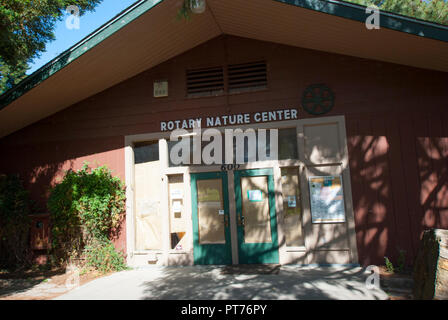 La nature rotatoire Center à Oakland, qui a fourni l'éducation de la faune et de programmes d'été au Lac Merritt Wildlife Refuge depuis 1953. Banque D'Images