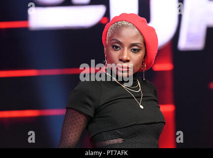 06 octobre 2018, Cologne, Rhénanie du Nord-Westphalie : Nikeata Thompson, danseur et le juré, est sur le point d'enregistrer le nouveau spectacle de danse "maîtres de danse par ProSieben en studio. Photo : afp/Henning Kaiser Banque D'Images