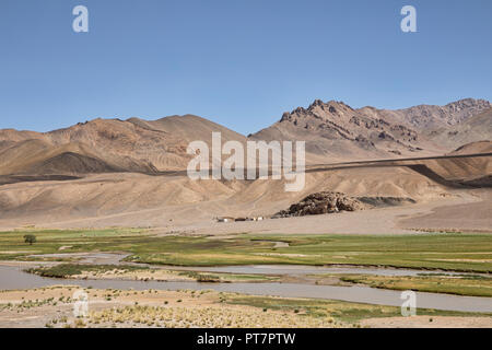 Madyan Valley et le Murghab (Hotan) qui traverse la vallée, District de Murghab, Pamir, Haut-badakhchan, Tadjikistan Banque D'Images