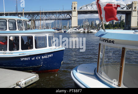 Traversier sur False Creek, Vancouver, Canada Banque D'Images