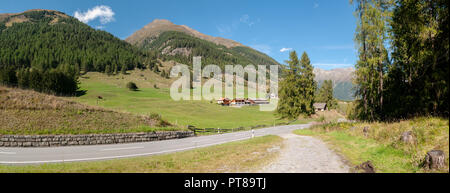 Zernez est un village et une municipalité dans l'Engiadina Bassa Val Müstair/région dans le canton suisse des Grisons. Banque D'Images