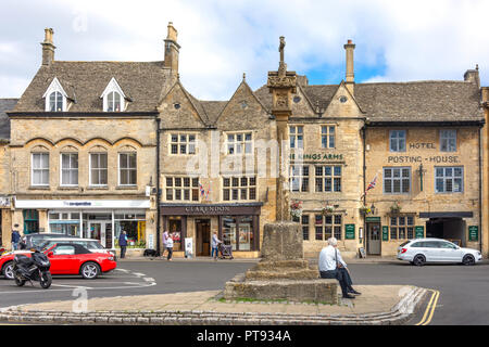 La Croix du marché, Place du marché, Stow-on-the-Wold, Gloucestershire, Angleterre, Royaume-Uni Banque D'Images