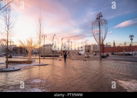 L'aube sur la Place Rouge et pont Moskvoretsky Bolchoï. Moscou, Russie. 9 janvier 2018 Banque D'Images