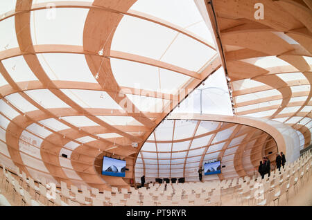 08 octobre 2018, Hessen, Frankfurt Main : Les derniers préparatifs auront lieu sur l'Agora du parc des expositions de Francfort dans le nouveau pavillon de Francfort. Le plus grand book show aura lieu du 10 au 14 octobre. Photo : Arne Dedert/dpa Banque D'Images