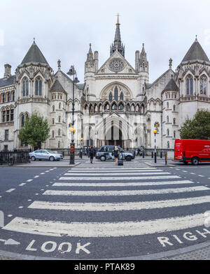 Royal Courts of Justice de Strand, City of Westminster, London WC2, les tribunaux de droit civil pour la Haute Cour et la Cour d'appel de l'Angleterre et au Pays de Galles Banque D'Images