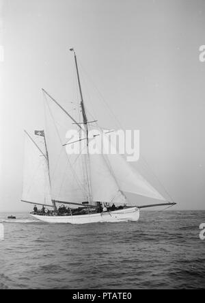 Le ketch de 12 m 60', 'Linth 1912. Créateur : Kirk & Sons de Cowes. Banque D'Images