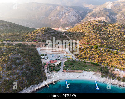 Drone aérien Vue de Kas est de petite pêche, plongée, voile et ville touristique dans le district de la Province d'Antalya, Turquie. Voyage en Turquie Banque D'Images