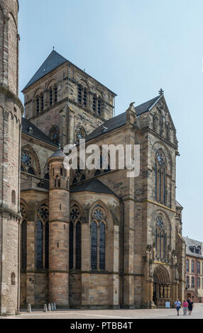 Trèves Allemagne,17-Aug-2018:personnes visitent le saint peters dom churchTrier ville d'Allemagne,cela appartient à l'Unesco et l'Est de l'âge moyen Banque D'Images