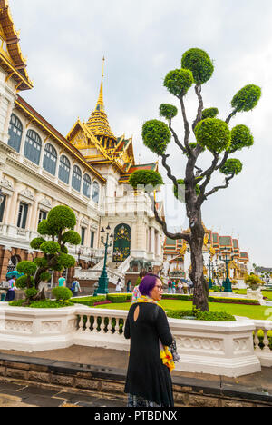 Bangkok, Thaïlande - Sep 11, 2015 : Les personnes qui désirent visiter Wat Phra Keo, le temple du Bouddha d'Émeraude, Bangkok Banque D'Images