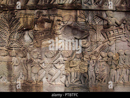 Des bas-reliefs sur les murs, la Province de Siem Reap, Angkor, Cambodge Banque D'Images