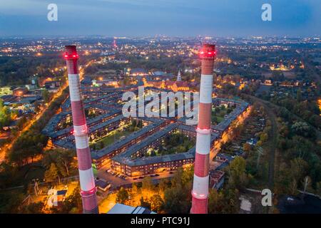 Drone aérien vue sur Nikiszowiec règlement des mineurs et du district de Katowice. Katowice, Silésie, Pologne Banque D'Images