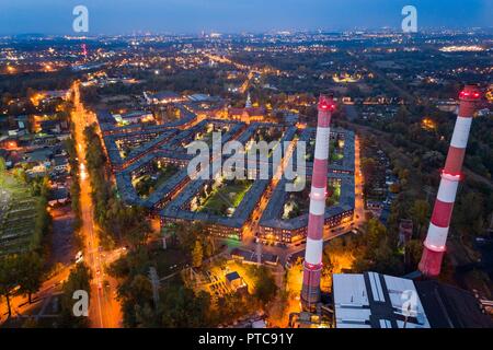 Drone aérien vue sur Nikiszowiec règlement des mineurs et du district de Katowice. Katowice, Silésie, Pologne Banque D'Images