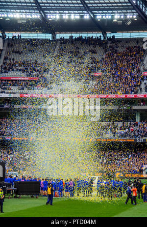 Confettis, West Coast Eagles acteurs premiership célébrer après 2018 la Grande Finale de l'AFL à Melbourne Australie Victoria MCG. Banque D'Images