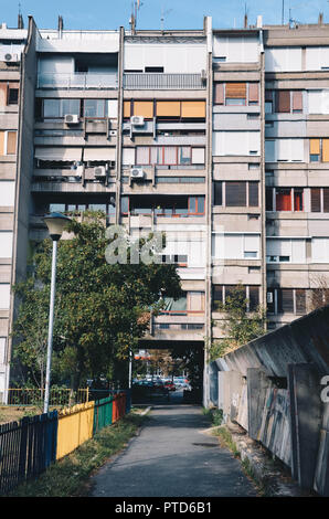 Logement résidentiel dans le bloc 23, nouveau Belgrade (Beograd), Belgrade, Serbie, Balkans, Septembre 2018 Banque D'Images