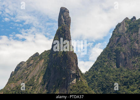 Montagne de Dieu. Les montagnes avec le nom de Dieu. Doigt de Dieu sur la montagne, Teresopolis ville, l'état de Rio de Janeiro, Brésil Amérique du Sud. Banque D'Images