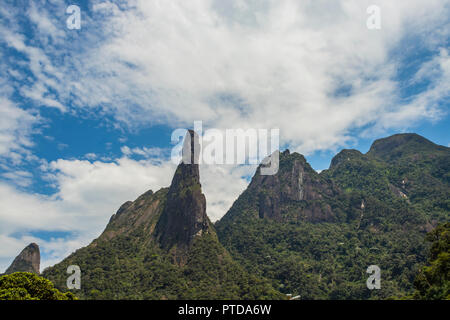 Montagne de Dieu. Les montagnes avec le nom de Dieu. Doigt de Dieu sur la montagne, Teresopolis ville, l'état de Rio de Janeiro, Brésil Amérique du Sud. Banque D'Images