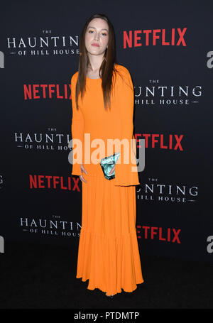 Hollywood, CA, USA. 8 octobre, 2018. 08 octobre 2018 - Hollywood, Californie - Victoria Pedretti. ''The Haunting of Hill House'' Los Angeles Premiere tenue au Arclight Hollywood . Crédit photo : Birdie Thompson/AdMedia Crédit : Birdie Thompson/AdMedia/ZUMA/Alamy Fil Live News Banque D'Images