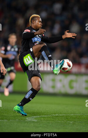 Emeka Eze (Sturm Graz) lors de 'Autriche Bundesliga Tipico' match entre Sturm Graz 1-2 Red Bull Salzbourg à Merkur Arena sur Octobre 07, 2018 à Graz, en Autriche. Credit : Maurizio Borsari/AFLO/Alamy Live News Banque D'Images